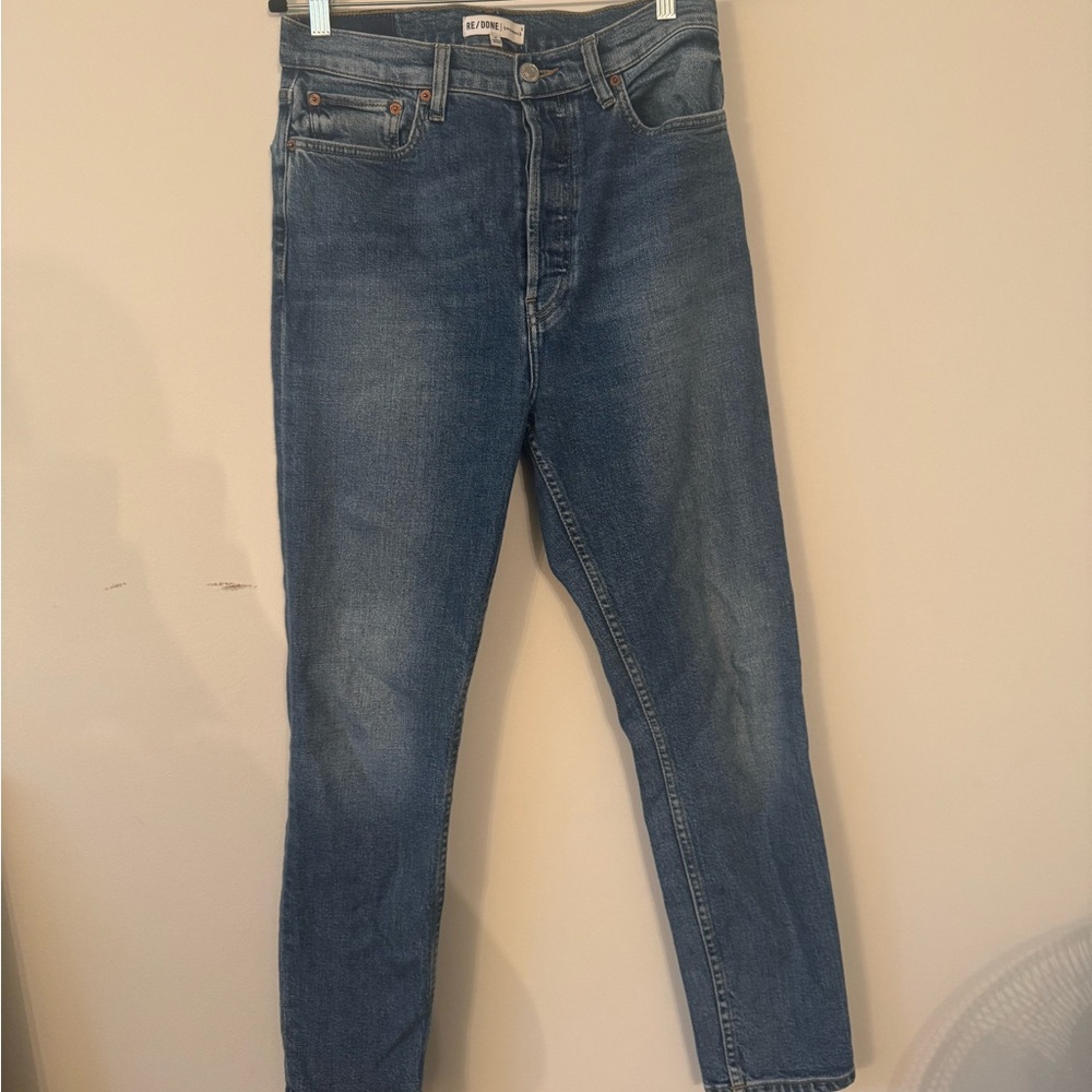 Women’s straight leg Blue Jeans